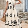 Womens 2025 Summer Casual V Neck Boho Maxi Dress Flowy Aline Bell Sleeve Tiered Floral Dresses with Pocket