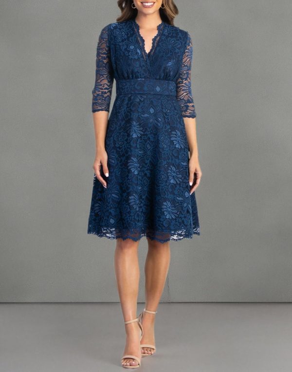 Women's Plus Size Special Occasion Mademoiselle Lace Cocktail Dress