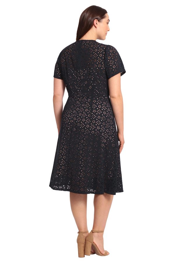 71YFvkhwYUL.jpg Women's A-line Short Sleeve Floral Laser Cut Knee Length Dress
